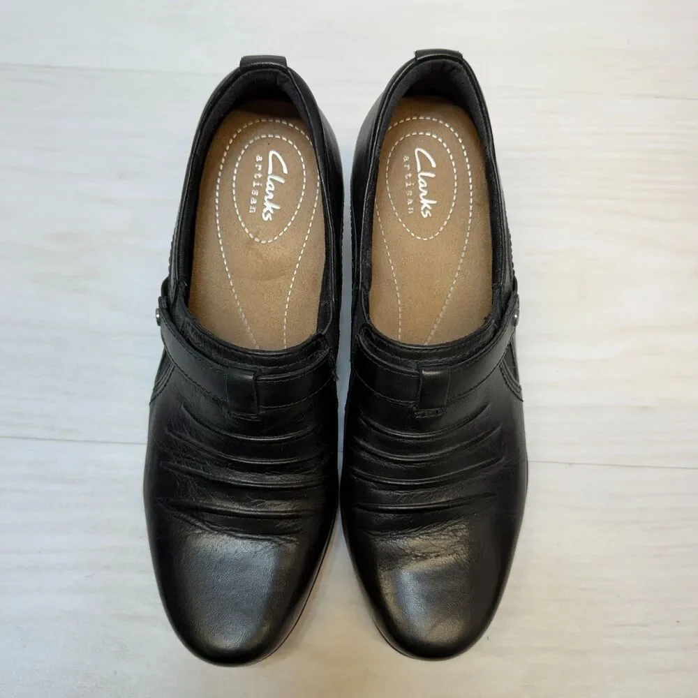 Clarks Rosalyn Nicole Heel Loafers‎ Women's Size 8 Black Leather Comfort Strap